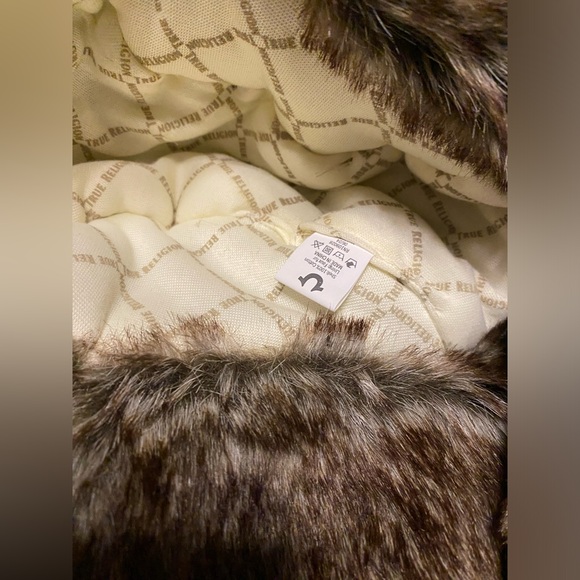 True Religion Trapper Hat Blue Denim Faux Fur Horseshoe Pockets Chin Strap NWT - Picture 6 of 15